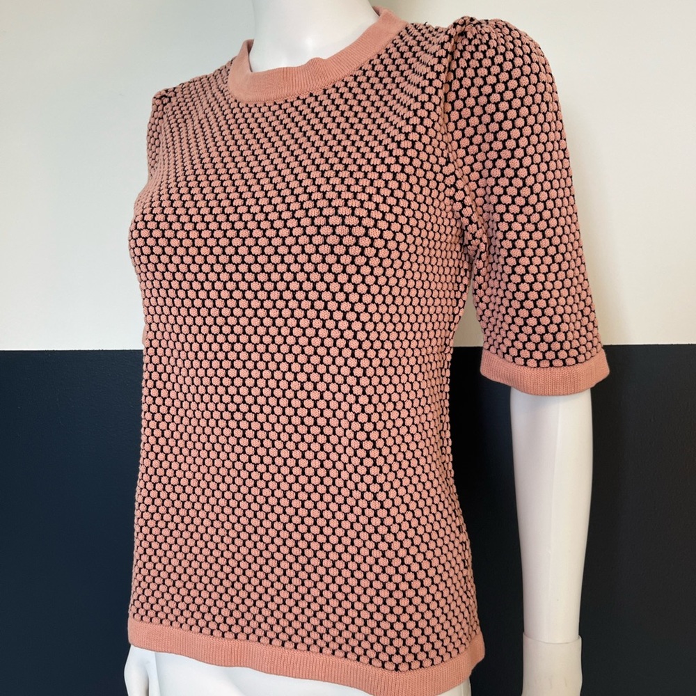 Pink short sleeve top